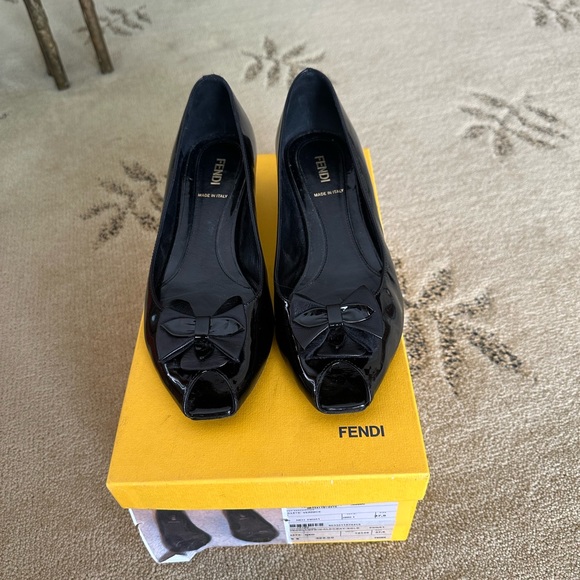 Fendi Decollette Shoes - Picture 1 of 10